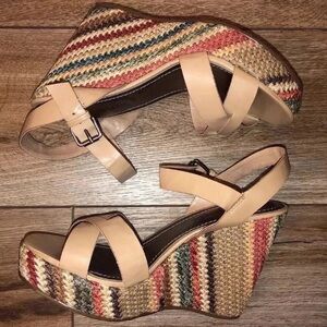 Women’s Madrid Natural Buckle 123 Wedges Sandal Size 9M Multicolored